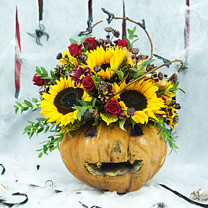 Evil Pumkin n Sunflowers: Halloween Gift Baskets